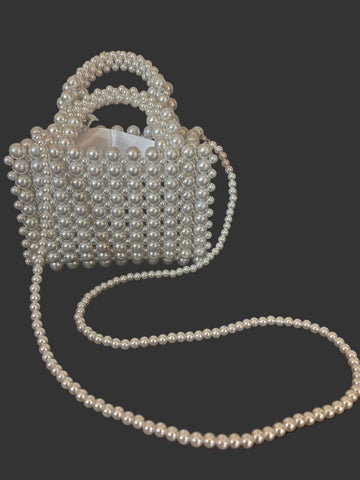 M pearl clutch