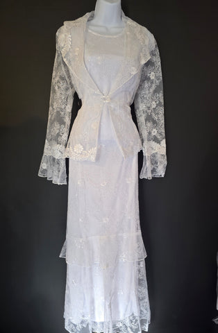 White's Lee's Fashions White's Lee's Fashions